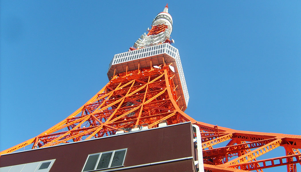 Tokyo Tower, the Fading Symbol of a Bygone Era